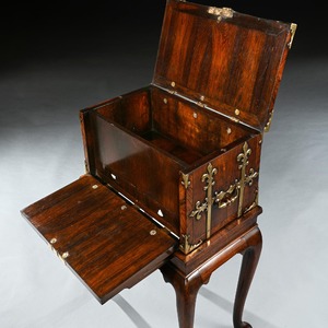 William and Mary, strong box, coffre fort, Georgian, on stand, kingwood