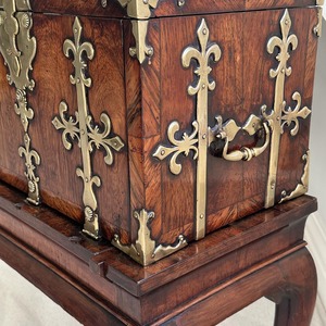 William and Mary, strong box, coffre fort, Georgian, on stand, kingwood