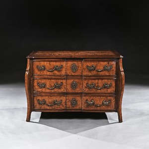 Rare Early 18th Century Louis XV Provincial Burr Elm Mazarin Commode 